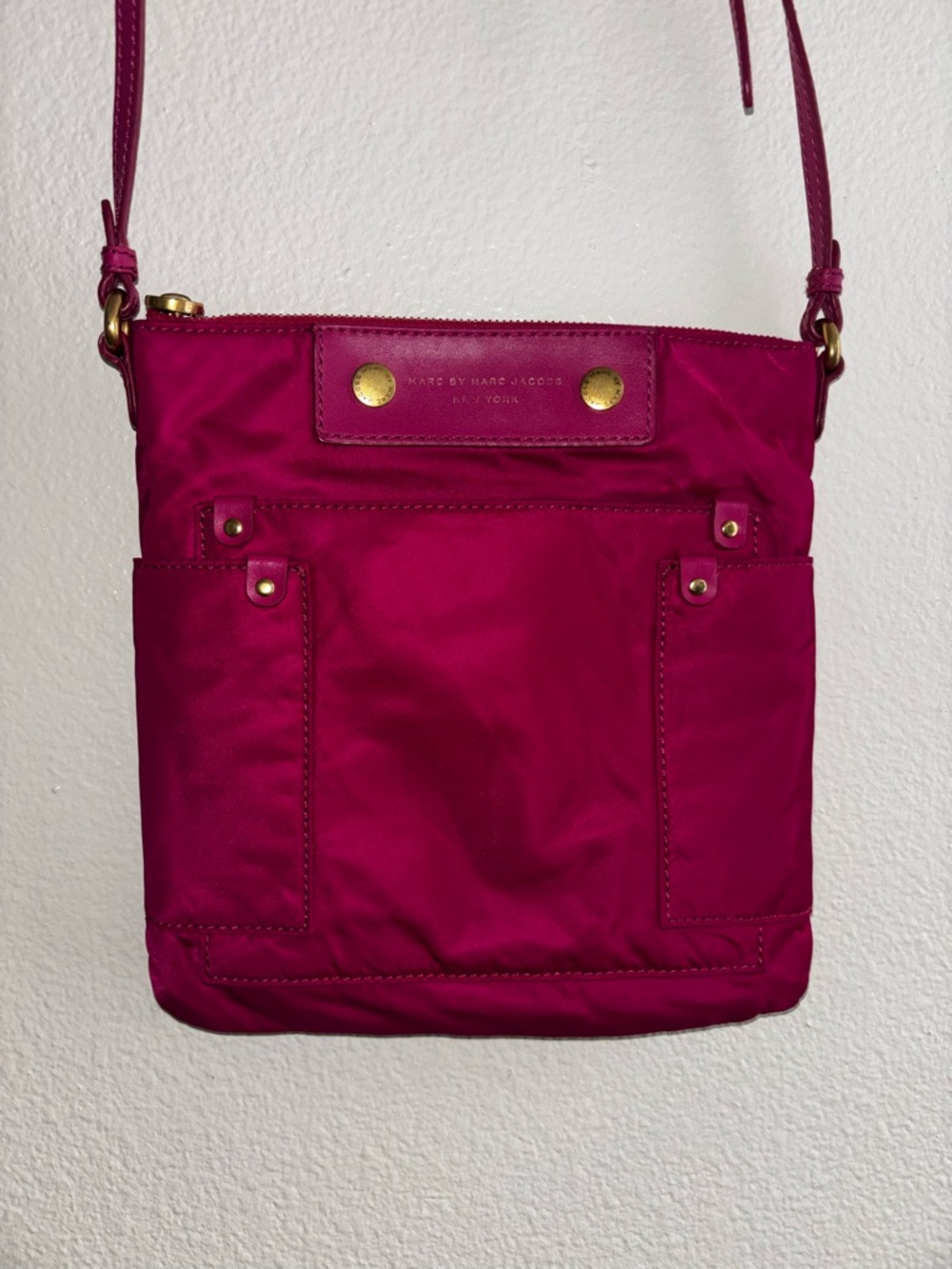 Marc Jacobs Magenta Nylon Crossbody Bag with Gold Hardware - Picture 2 of 6